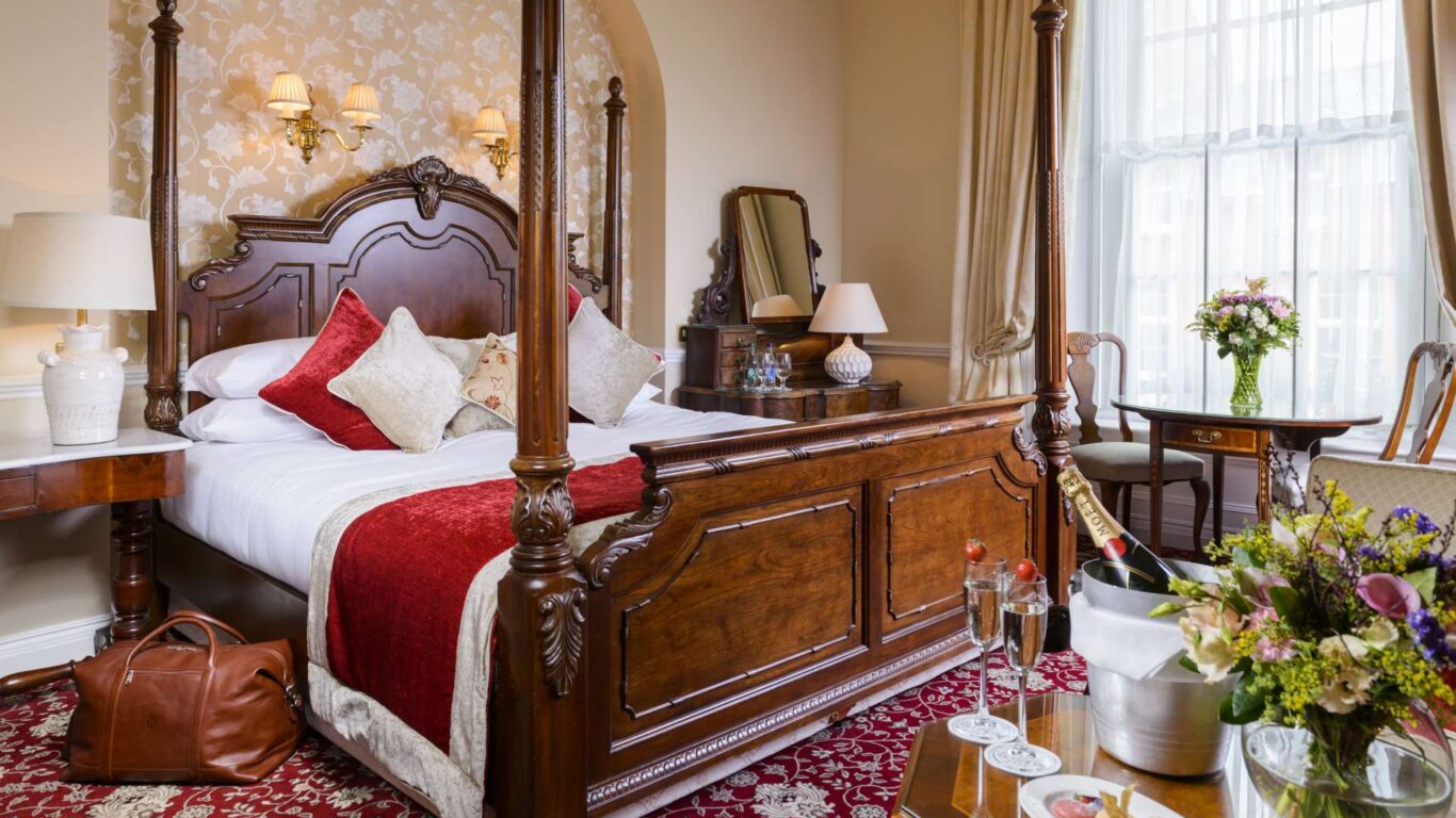 Four Poster Deluxe Guest Room